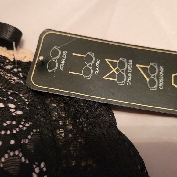 BRAND
NEW BLUXE 2 Pack Full Figure Convertible Bra - Picture 13 of 15